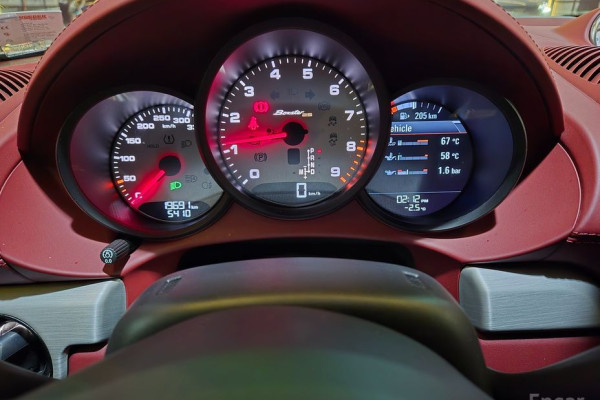 2022 Porsche Boxster с пробегом 19 691 км