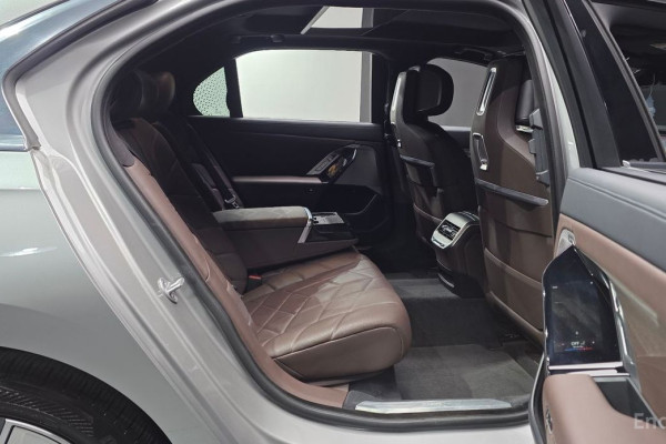 2023 BMW 7 серии с пробегом 79 080 км