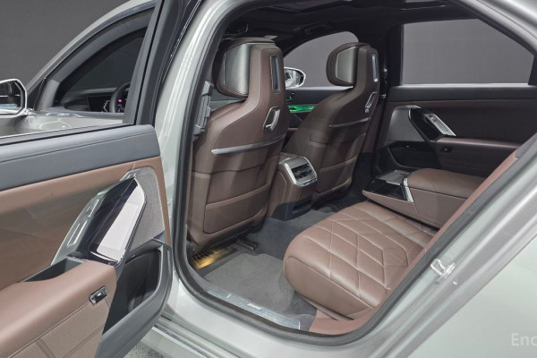 2023 BMW 7 серии с пробегом 79 080 км