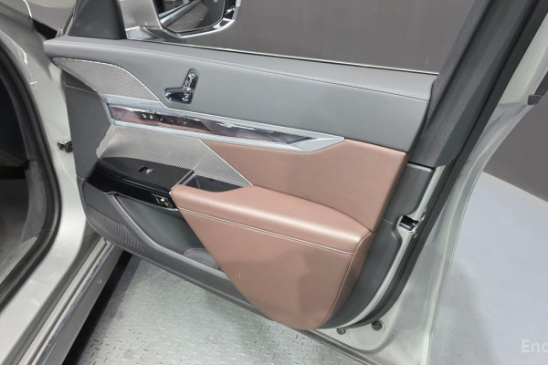 2023 BMW 7 серии с пробегом 79 080 км