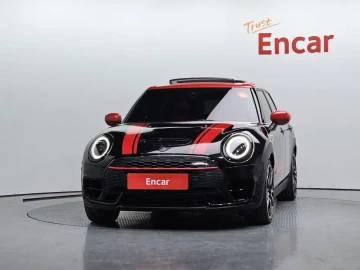 2022 Mini Clubman с пробегом 37 670 км