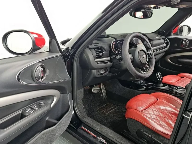 2022 Mini Clubman с пробегом 37 670 км