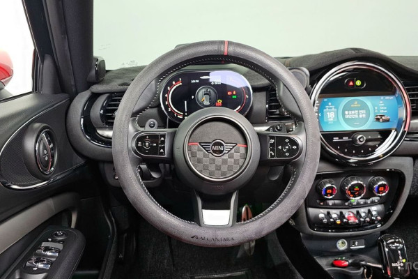 2022 Mini Clubman с пробегом 37 670 км
