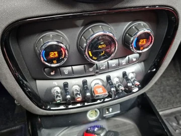 2022 Mini Clubman с пробегом 37 670 км