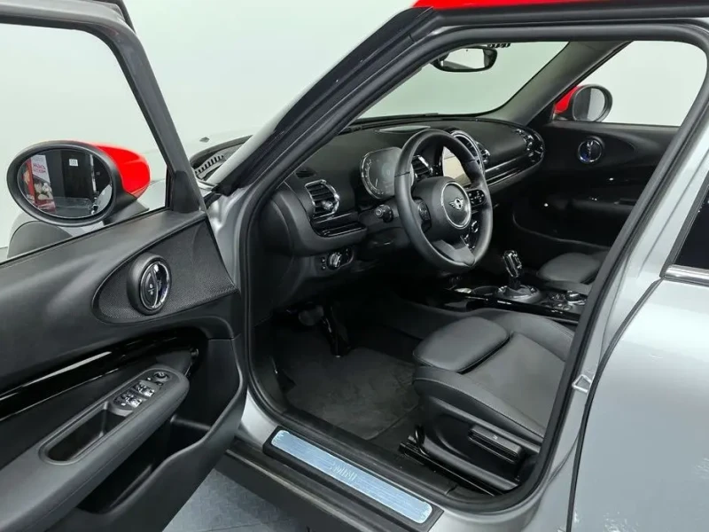 2023 Mini Clubman с пробегом 40 279 км