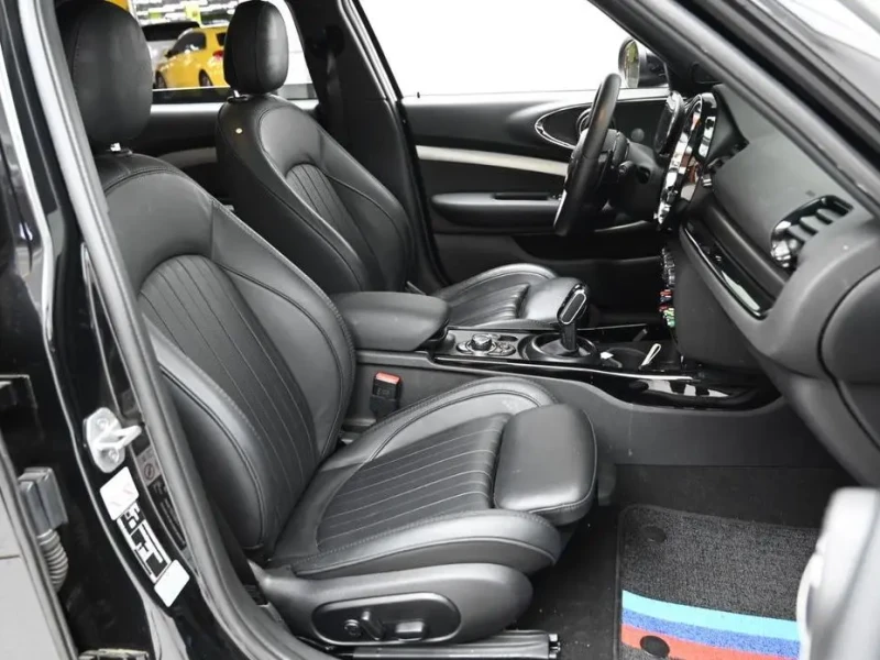 2023 Mini Clubman с пробегом 35 723 км