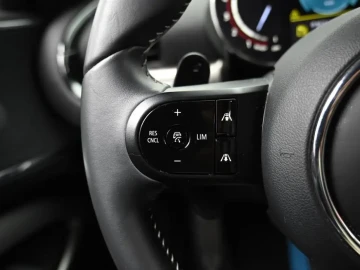 2023 Mini Clubman с пробегом 35 723 км