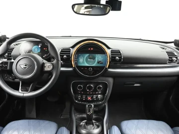 2023 Mini Clubman с пробегом 26 522 км