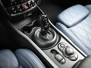 2023 Mini Clubman с пробегом 26 522 км