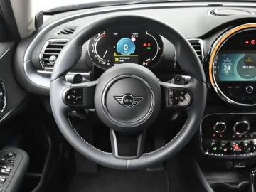2023 Mini Clubman с пробегом 26 522 км