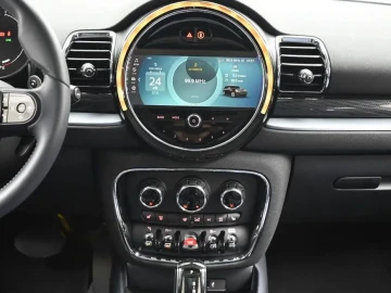 2023 Mini Clubman с пробегом 26 522 км