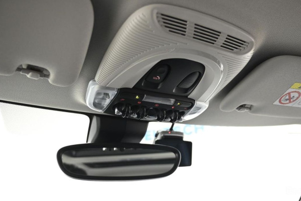 2023 Mini Clubman с пробегом 26 522 км