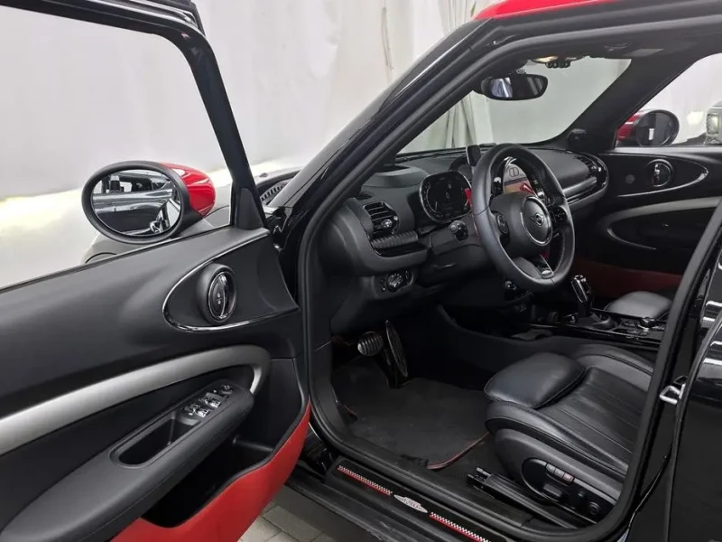 2022 Mini Clubman с пробегом 27 612 км