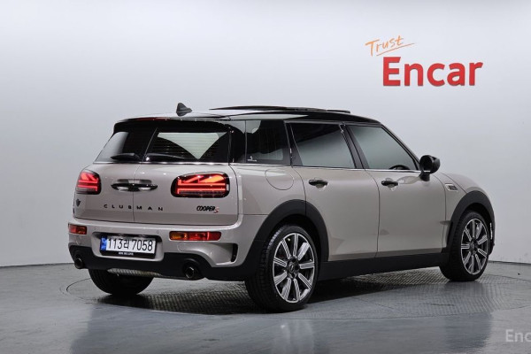 2022 Mini Clubman с пробегом 16 126 км