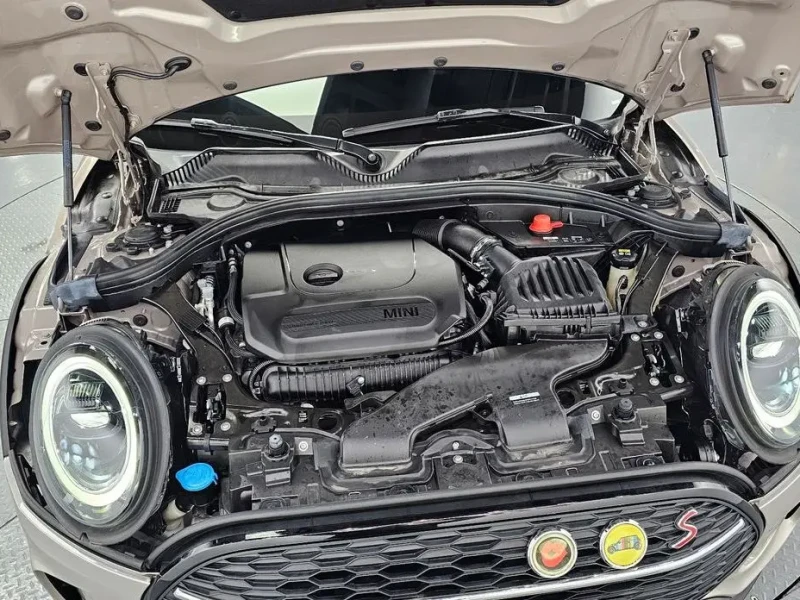 2022 Mini Clubman с пробегом 16 126 км