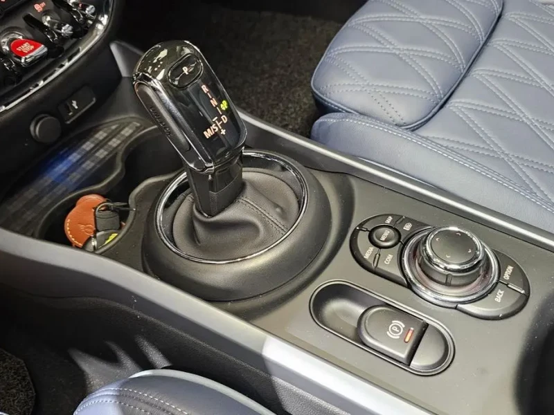 2022 Mini Clubman с пробегом 16 126 км