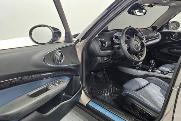 2022 Mini Clubman с пробегом 16 126 км