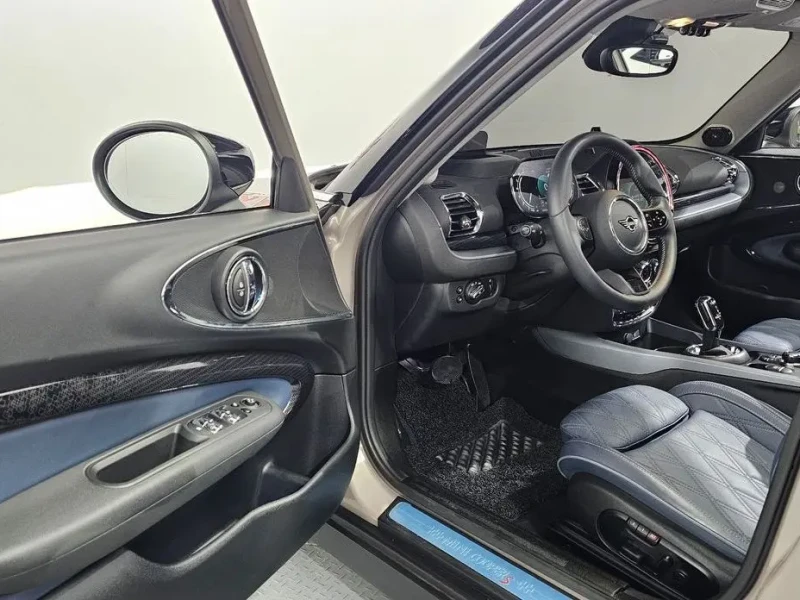 2022 Mini Clubman с пробегом 16 126 км