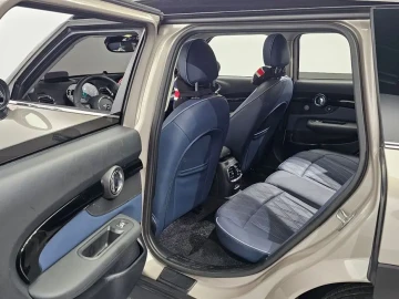 2022 Mini Clubman с пробегом 16 126 км