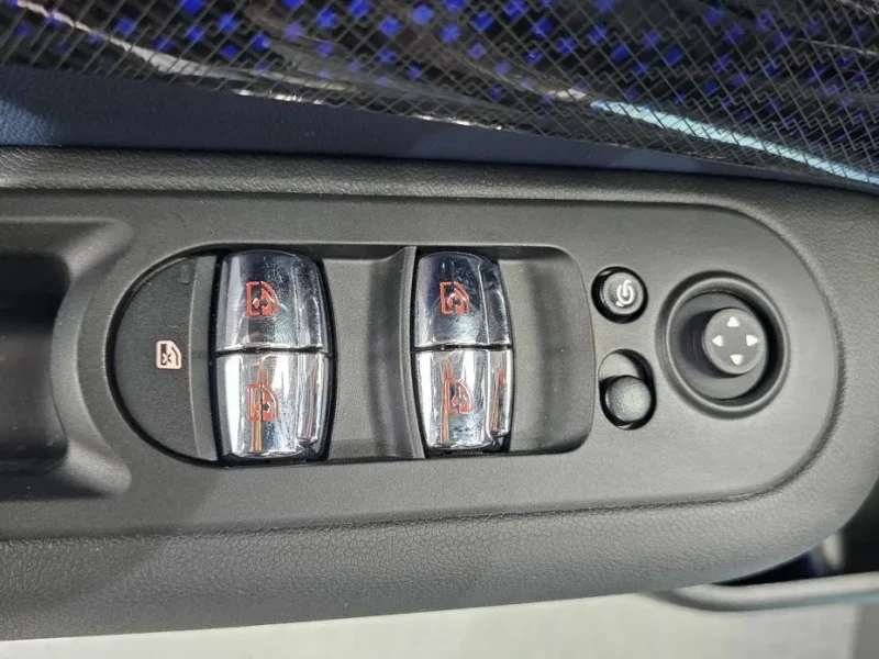 2022 Mini Clubman с пробегом 16 126 км