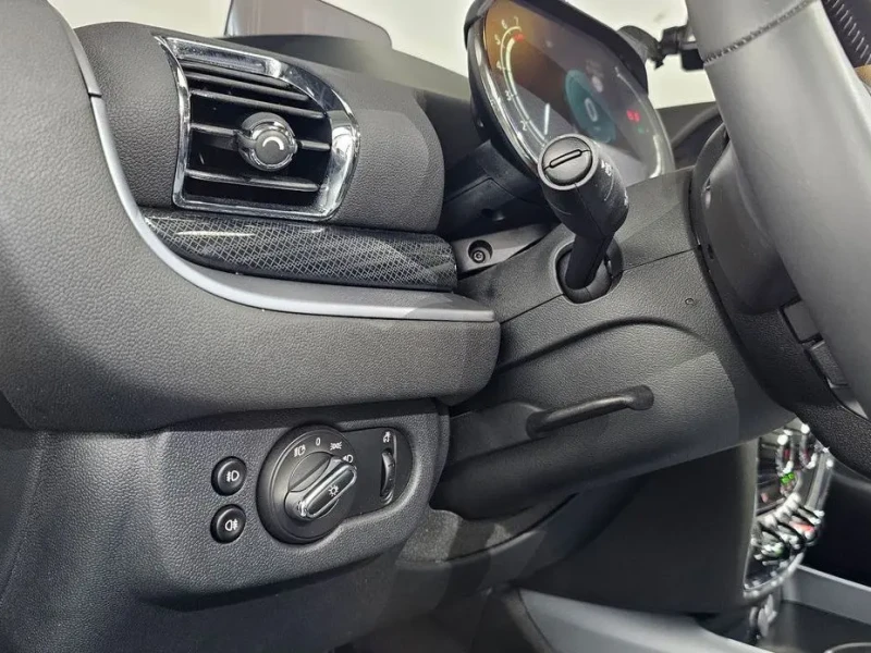 2022 Mini Clubman с пробегом 16 126 км