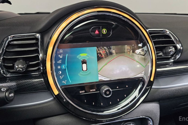 2022 Mini Clubman с пробегом 16 126 км