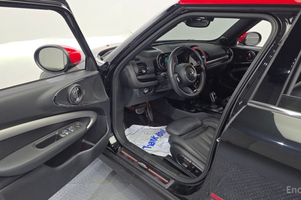 2023 Mini Clubman с пробегом 44 472 км