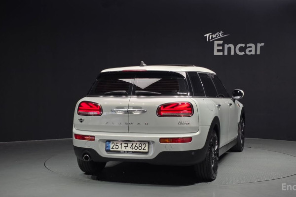 2022 Mini Clubman с пробегом 53 327 км