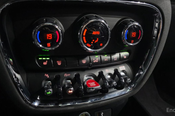 2022 Mini Clubman с пробегом 53 327 км