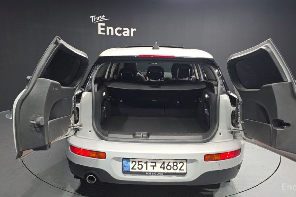 2022 Mini Clubman с пробегом 53 327 км