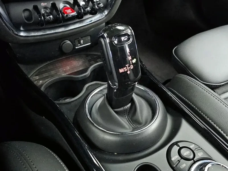 2023 Mini Clubman с пробегом 44 145 км