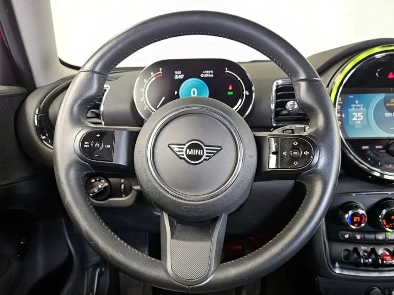 2023 Mini Clubman с пробегом 44 145 км
