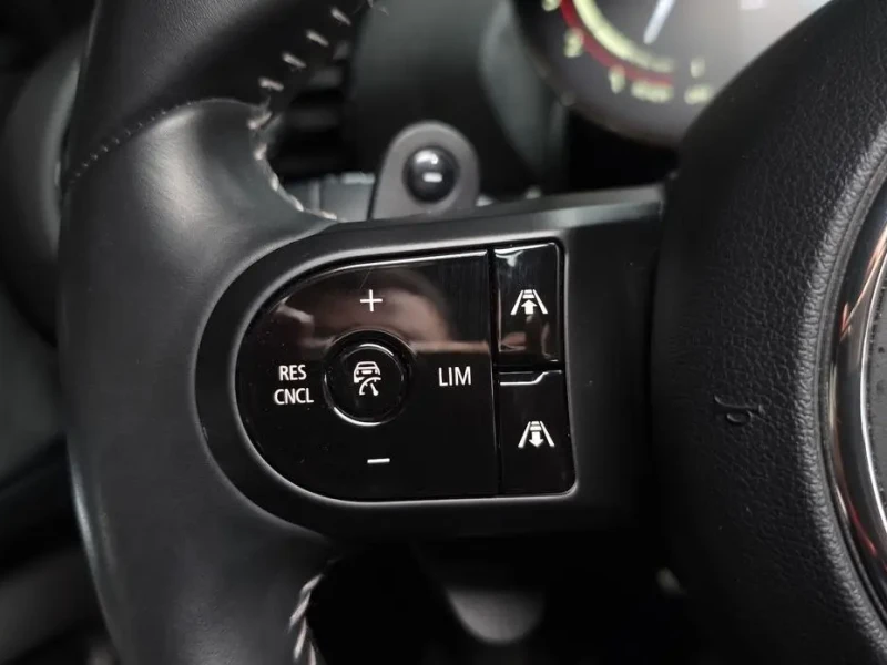 2023 Mini Clubman с пробегом 62 192 км