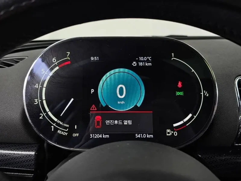 2022 Mini Clubman с пробегом 31 204 км