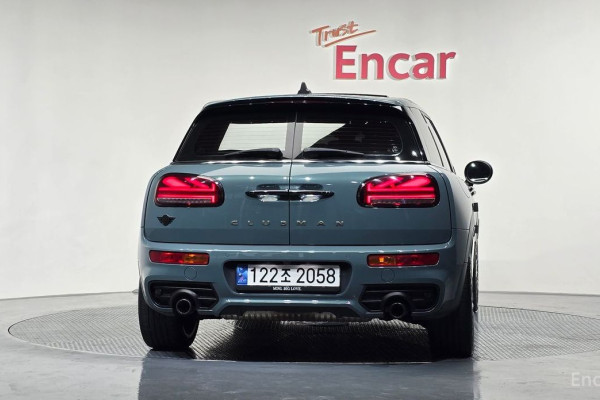 2022 Mini Clubman с пробегом 44 169 км