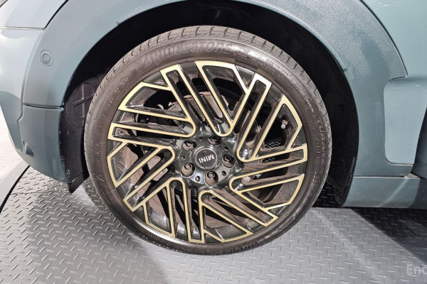 2022 Mini Clubman с пробегом 44 169 км