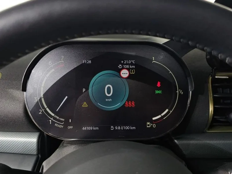 2022 Mini Clubman с пробегом 44 169 км