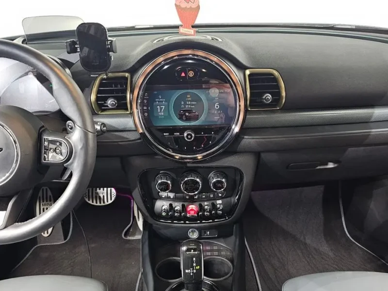 2022 Mini Clubman с пробегом 44 169 км