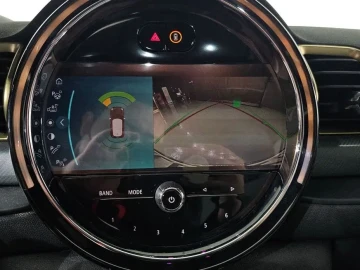 2022 Mini Clubman с пробегом 44 169 км