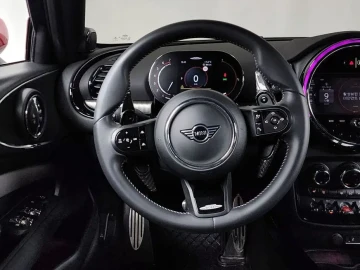 2023 Mini Clubman с пробегом 65 498 км