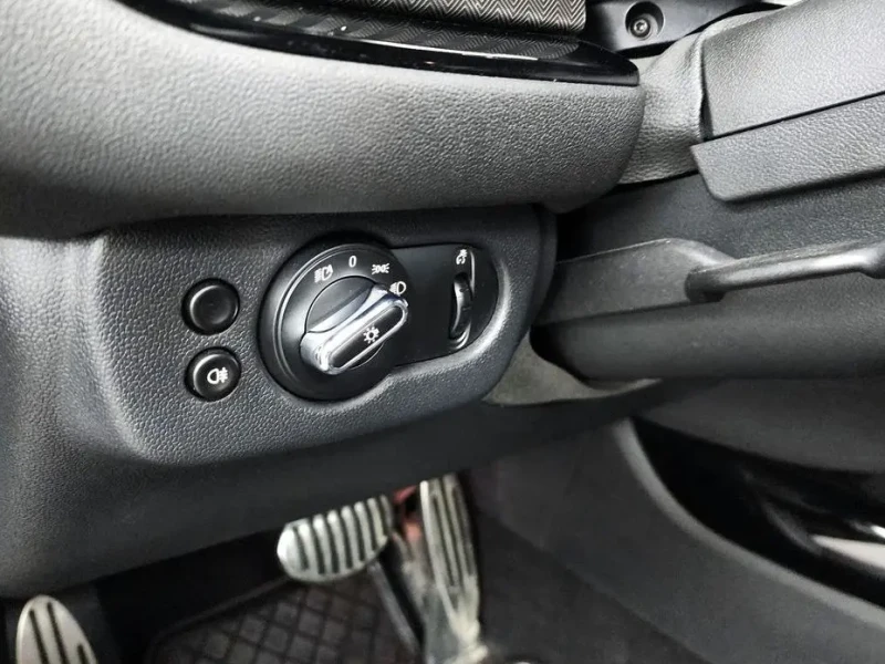 2023 Mini Clubman с пробегом 65 498 км