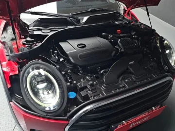 2023 Mini Clubman с пробегом 65 556 км