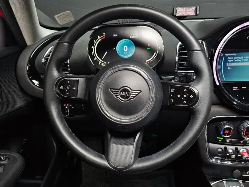 2023 Mini Clubman с пробегом 65 556 км