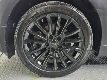 2023 Mini Clubman с пробегом 39 080 км