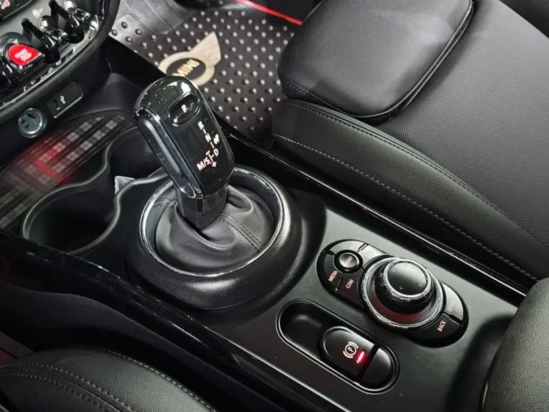 2023 Mini Clubman с пробегом 39 080 км