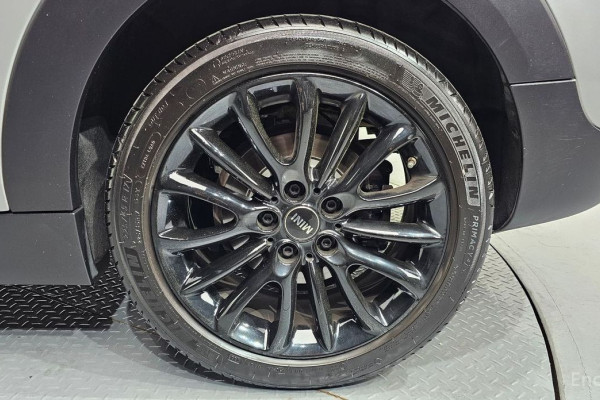 2023 Mini Clubman с пробегом 39 080 км