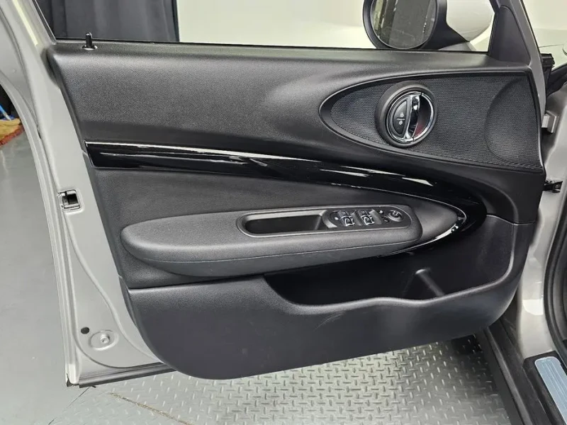 2023 Mini Clubman с пробегом 39 080 км