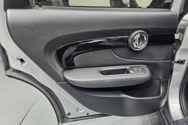 2023 Mini Clubman с пробегом 39 080 км