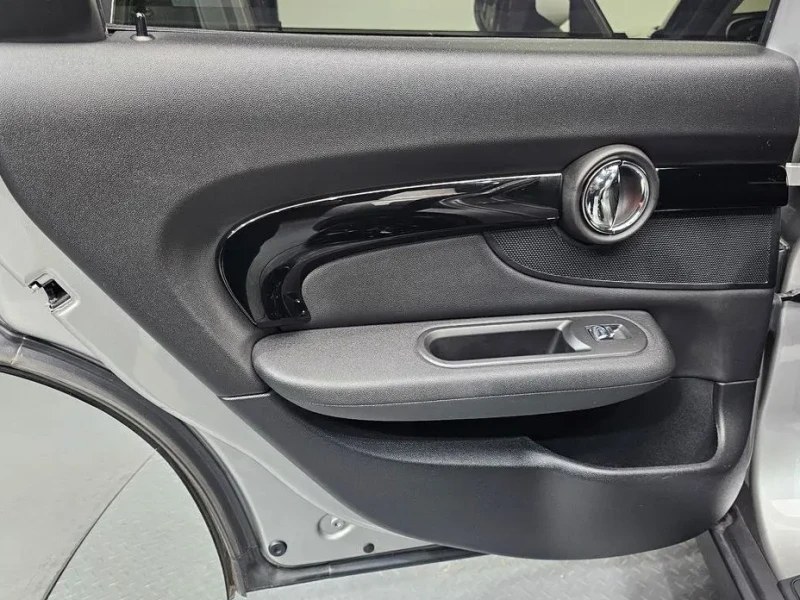 2023 Mini Clubman с пробегом 39 080 км