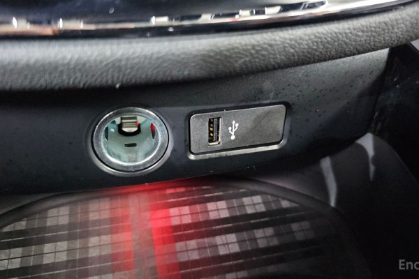 2023 Mini Clubman с пробегом 39 080 км